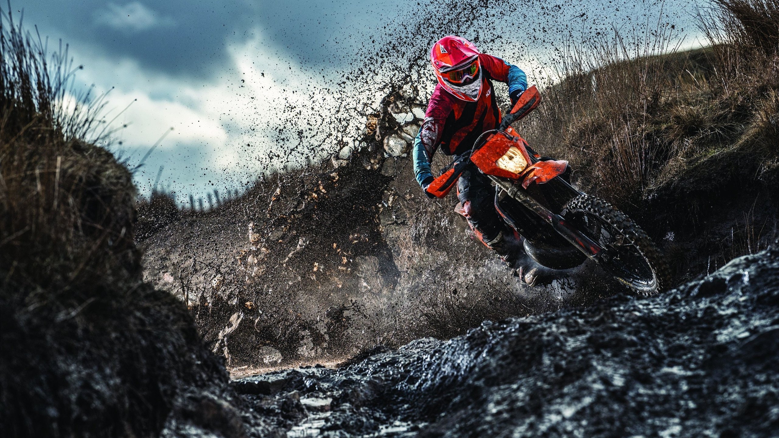 欧冠四强前景扑朔迷离，巴萨防守漏洞成为球队最大隐患，欧冠_巴萨豪取4连胜